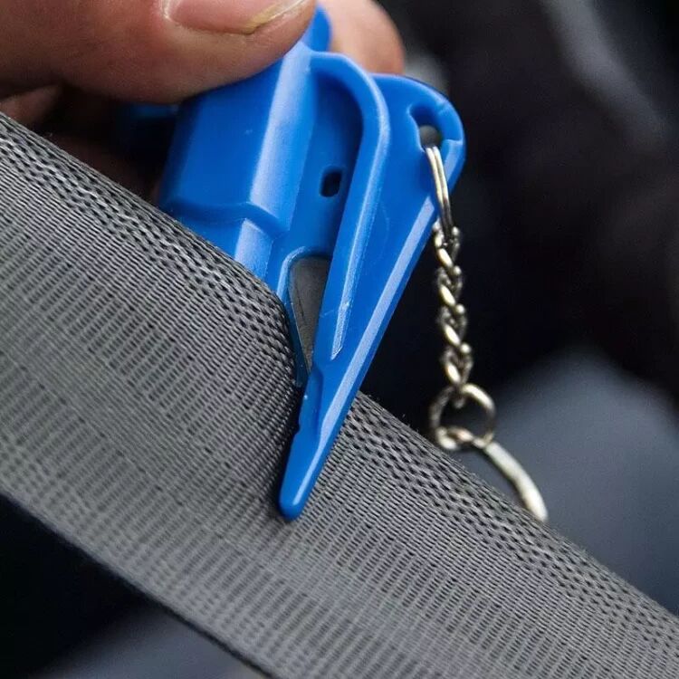 2 In 1 Seatbelt Cutter And Window Breaker Car Escape Keychain Tool